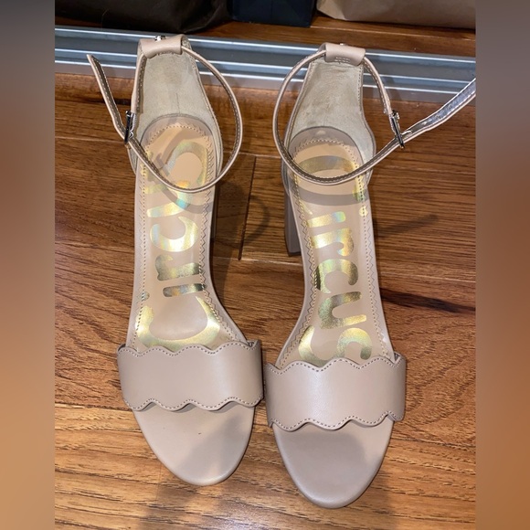 Circus NY heels - Picture 3 of 6